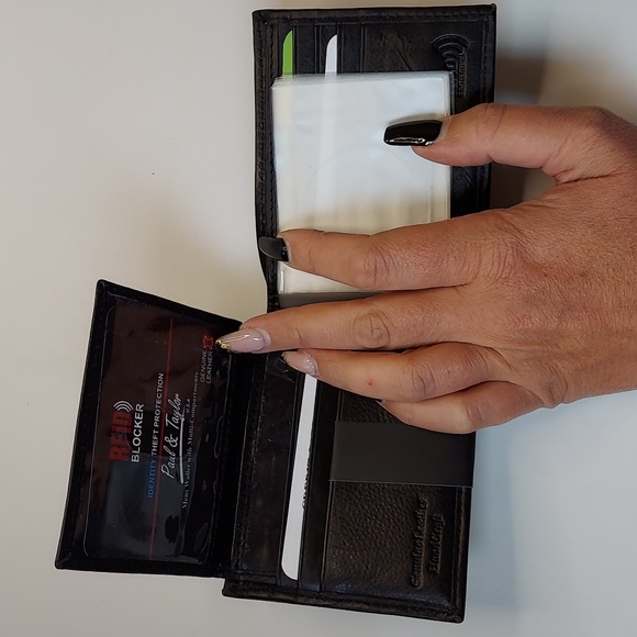 New leather Paul & Taylor rfid bifold wallet - Picture 2 of 6